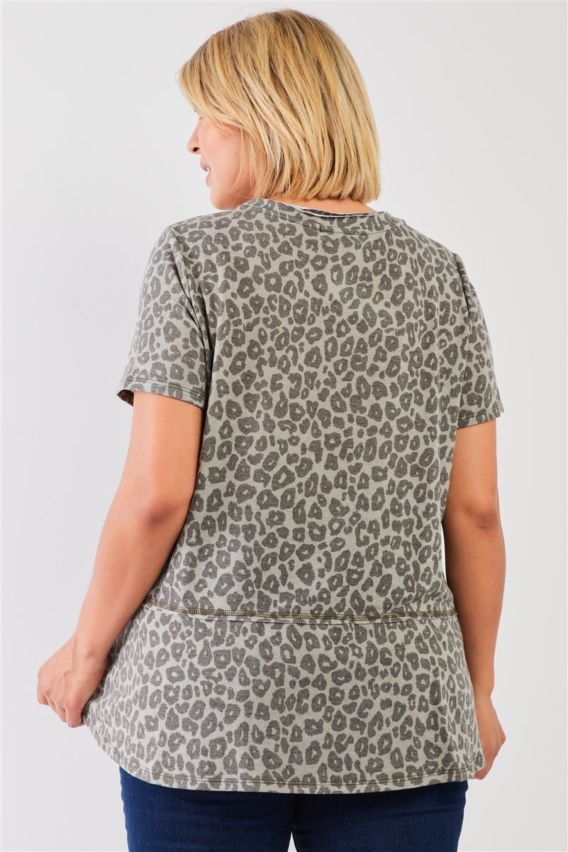 Plus Sage Washed Effect Leopard Print Short Sleeve Round Neck Raw Hem & Exposed Stitching Trim Relaxed Top